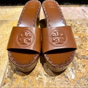 NWOT Tory Burch sandals